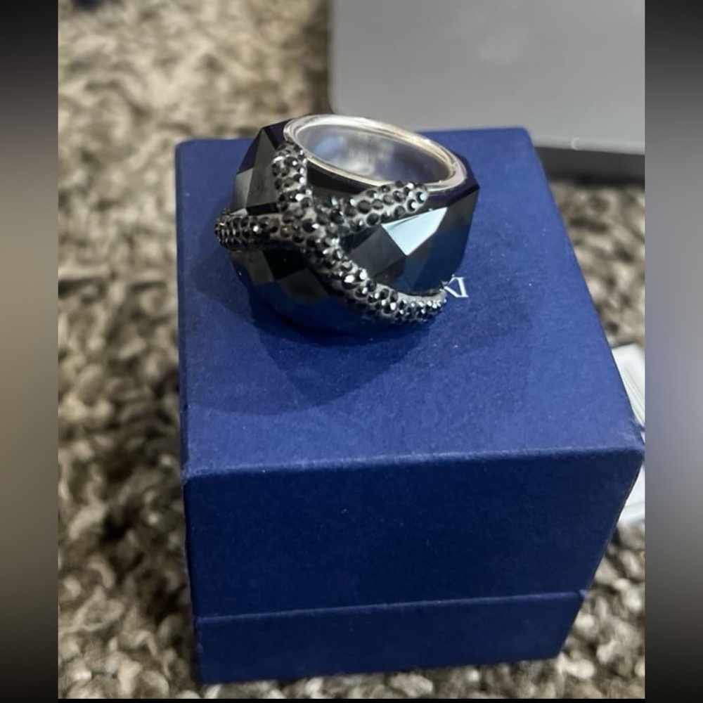 Swarovski Nirvana Black Charcoal Ring with Crystals. Sz 55 sz 7 Good condition!